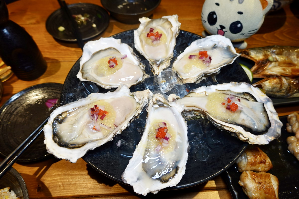 【台北市龍山寺站美食】料館•酌 2025:歡樂美味的居酒屋,萬華在地人的宵夜去處,乾杯啦!7105 【台北市龍山寺站美食】料館•酌 2025:歡樂美味的居酒屋,萬華在地人的宵夜去處,乾杯啦!7105