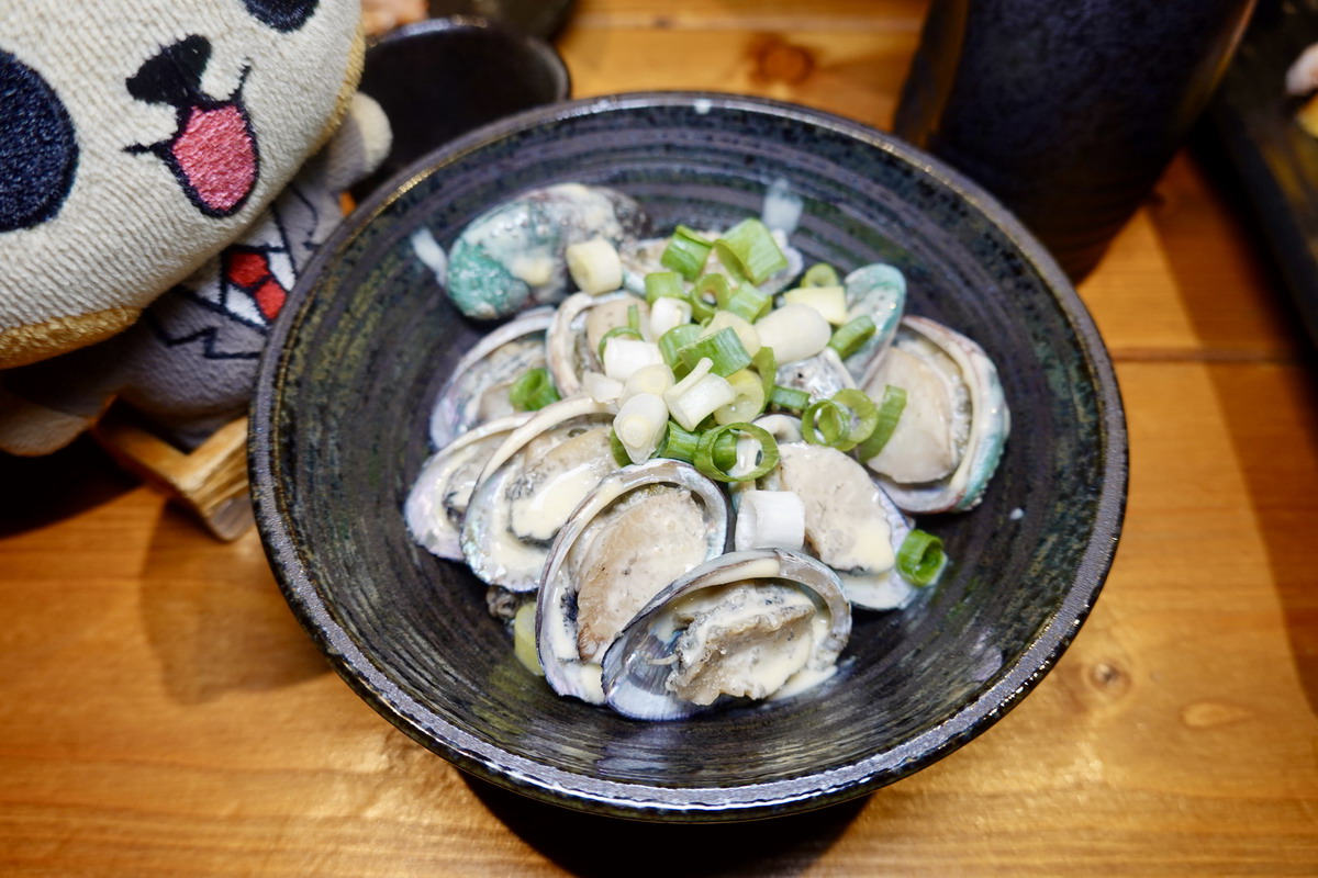 【台北市龍山寺站美食】料館•酌 2025:歡樂美味的居酒屋,萬華在地人的宵夜去處,乾杯啦!7105 【台北市龍山寺站美食】料館•酌 2025:歡樂美味的居酒屋,萬華在地人的宵夜去處,乾杯啦!7105