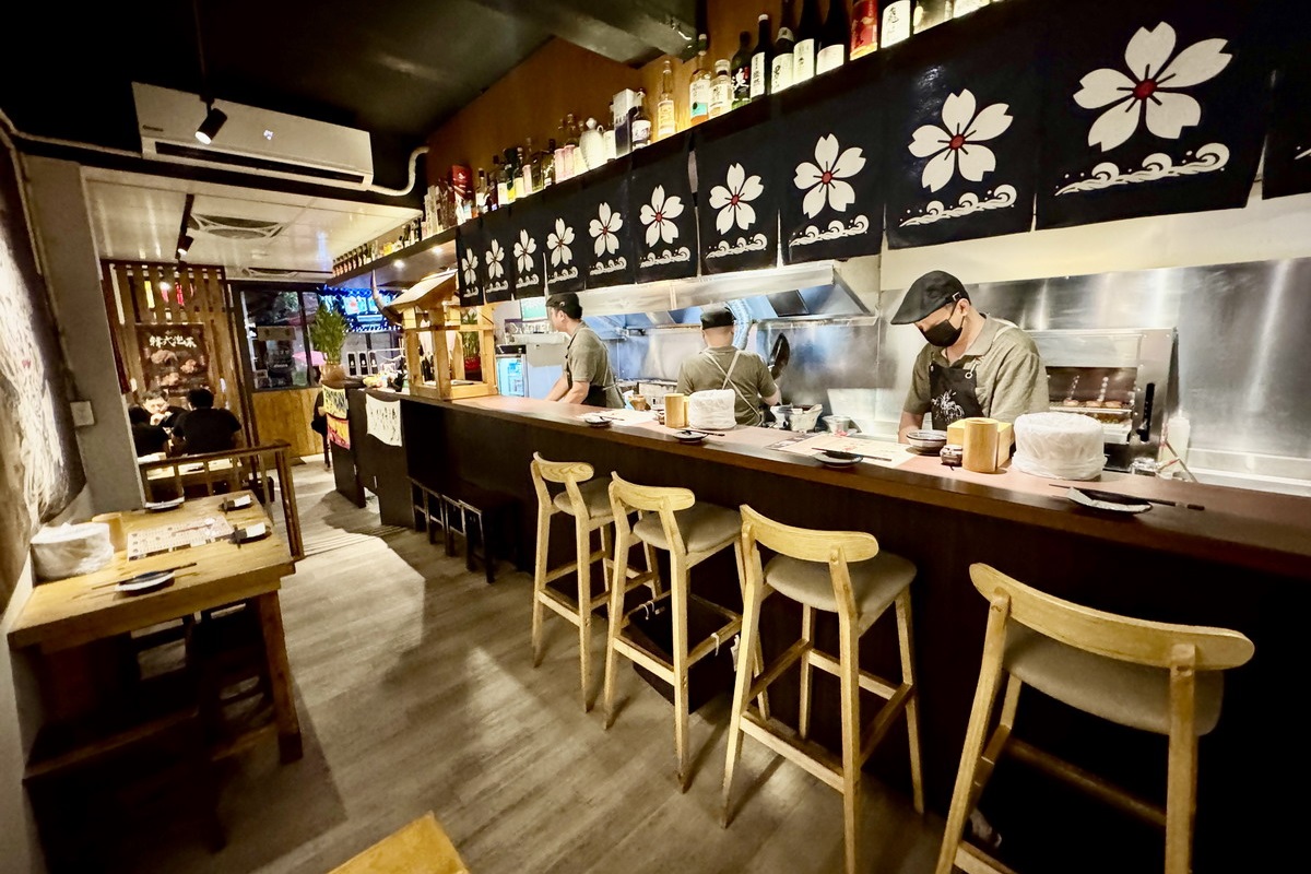 【台北市龍山寺站美食】料館•酌 2025:歡樂美味的居酒屋,萬華在地人的宵夜去處,乾杯啦!7105 【台北市龍山寺站美食】料館•酌 2025:歡樂美味的居酒屋,萬華在地人的宵夜去處,乾杯啦!7105