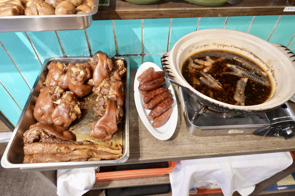 【台北大安站美食】陸光小吃館 2025：眷村風味小吃店，滷味必吃，還有別處吃不到的臭豆腐捲 7106
