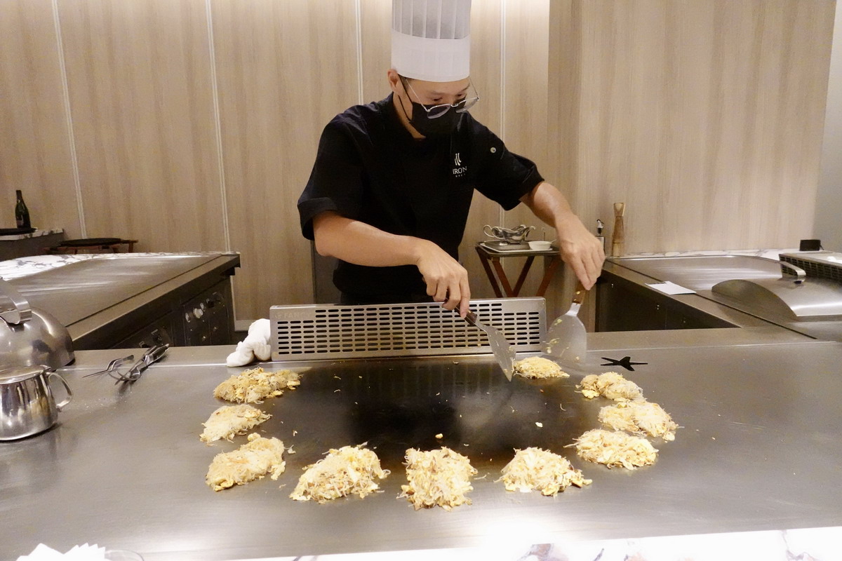【台北劍南站美食】鐵板教父 Iron Chef Teppanyaki & Wine 2025:米其林入選鐵板燒,食材新鮮、醬汁特別,包廂聚餐舒適又有隱私 7111 【台北劍南站美食】鐵板教父 Iron Chef Teppanyaki & Wine 2025:米其林入選鐵板燒,食材新鮮、醬汁特別,包廂聚餐舒適又有隱私 7111
