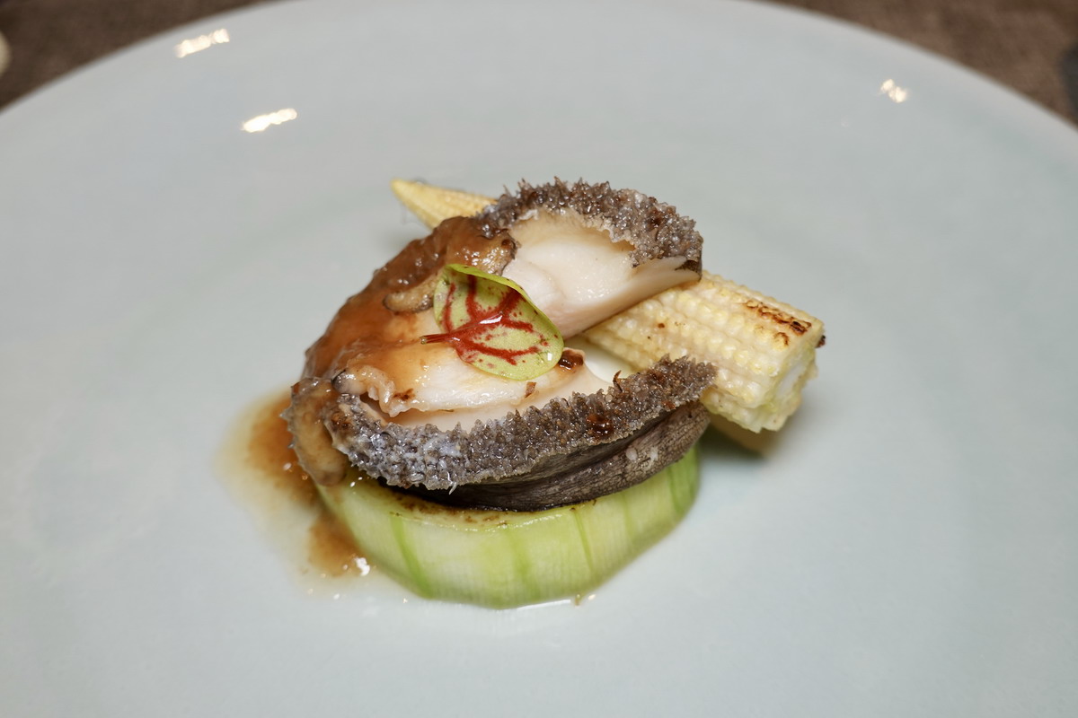 【台北劍南站美食】鐵板教父 Iron Chef Teppanyaki & Wine 2025:米其林入選鐵板燒,食材新鮮、醬汁特別,包廂聚餐舒適又有隱私 7111 【台北劍南站美食】鐵板教父 Iron Chef Teppanyaki & Wine 2025:米其林入選鐵板燒,食材新鮮、醬汁特別,包廂聚餐舒適又有隱私 7111