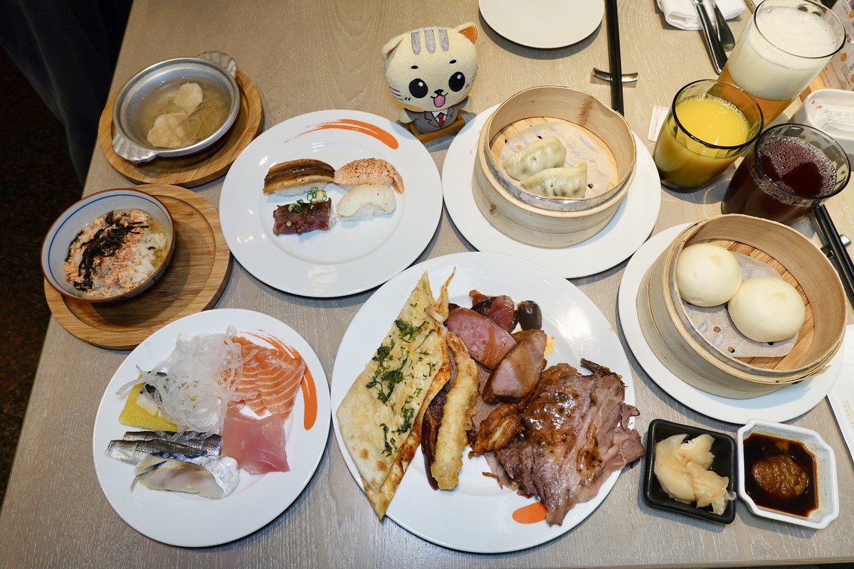 【台北六張犁站美食】香格里拉台北遠東國際飯店遠東Cafe吃到飽自助餐 2025:感蟹季登場,松葉蟹腳和螃蟹海鮮滿滿吃到飽,還吃得到鼎泰豐點心 7119 【台北六張犁站美食】香格里拉台北遠東國際飯店遠東Cafe吃到飽自助餐 2025:感蟹季登場,松葉蟹腳和螃蟹海鮮滿滿吃到飽,還吃得到鼎泰豐點心 7119