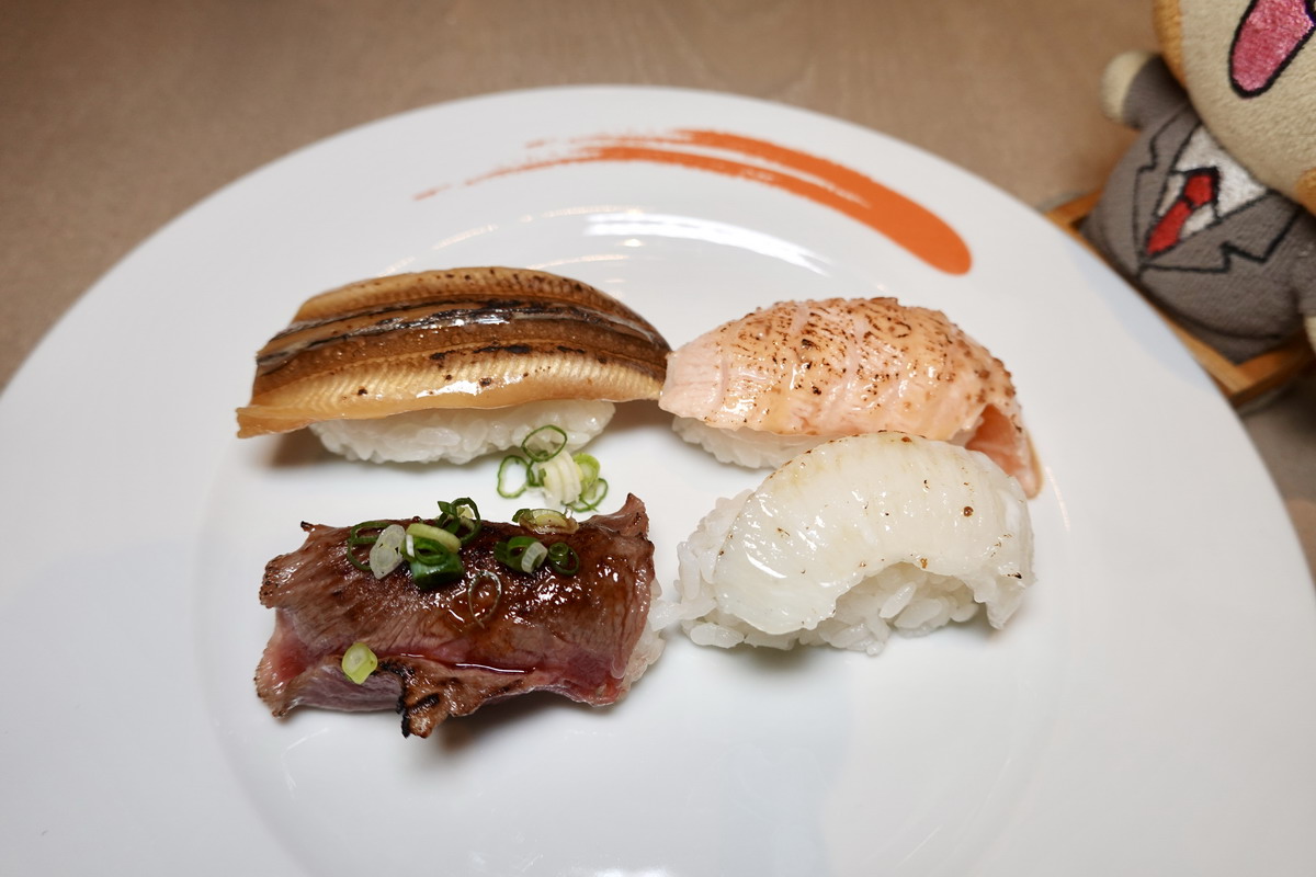 【台北六張犁站美食】香格里拉台北遠東國際飯店遠東Cafe吃到飽自助餐 2025:感蟹季登場,松葉蟹腳和螃蟹海鮮滿滿吃到飽,還吃得到鼎泰豐點心 7119 【台北六張犁站美食】香格里拉台北遠東國際飯店遠東Cafe吃到飽自助餐 2025:感蟹季登場,松葉蟹腳和螃蟹海鮮滿滿吃到飽,還吃得到鼎泰豐點心 7119