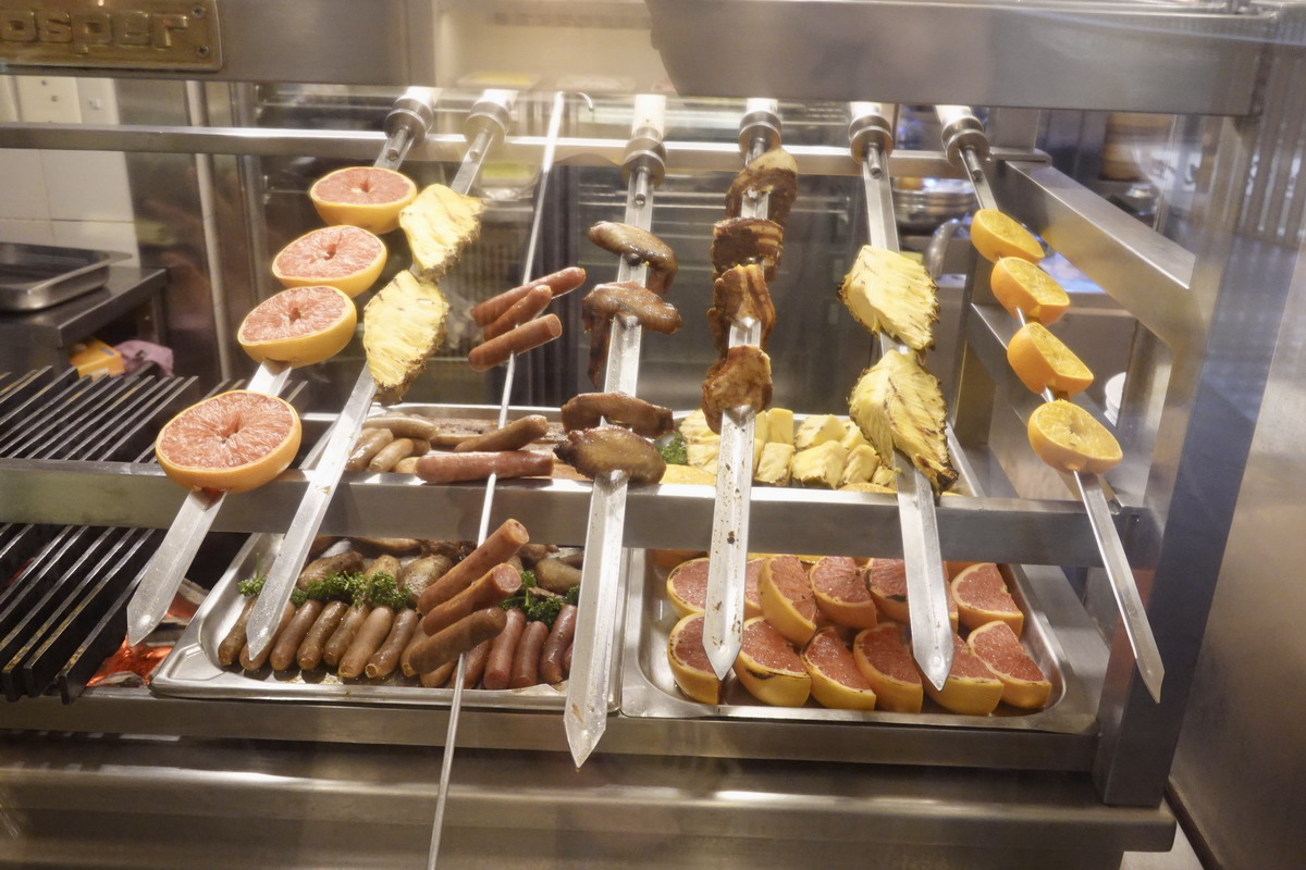 【台北六張犁站美食】香格里拉台北遠東國際飯店遠東Cafe吃到飽自助餐 2025:感蟹季登場,松葉蟹腳和螃蟹海鮮滿滿吃到飽,還吃得到鼎泰豐點心 7119 【台北六張犁站美食】香格里拉台北遠東國際飯店遠東Cafe吃到飽自助餐 2025:感蟹季登場,松葉蟹腳和螃蟹海鮮滿滿吃到飽,還吃得到鼎泰豐點心 7119