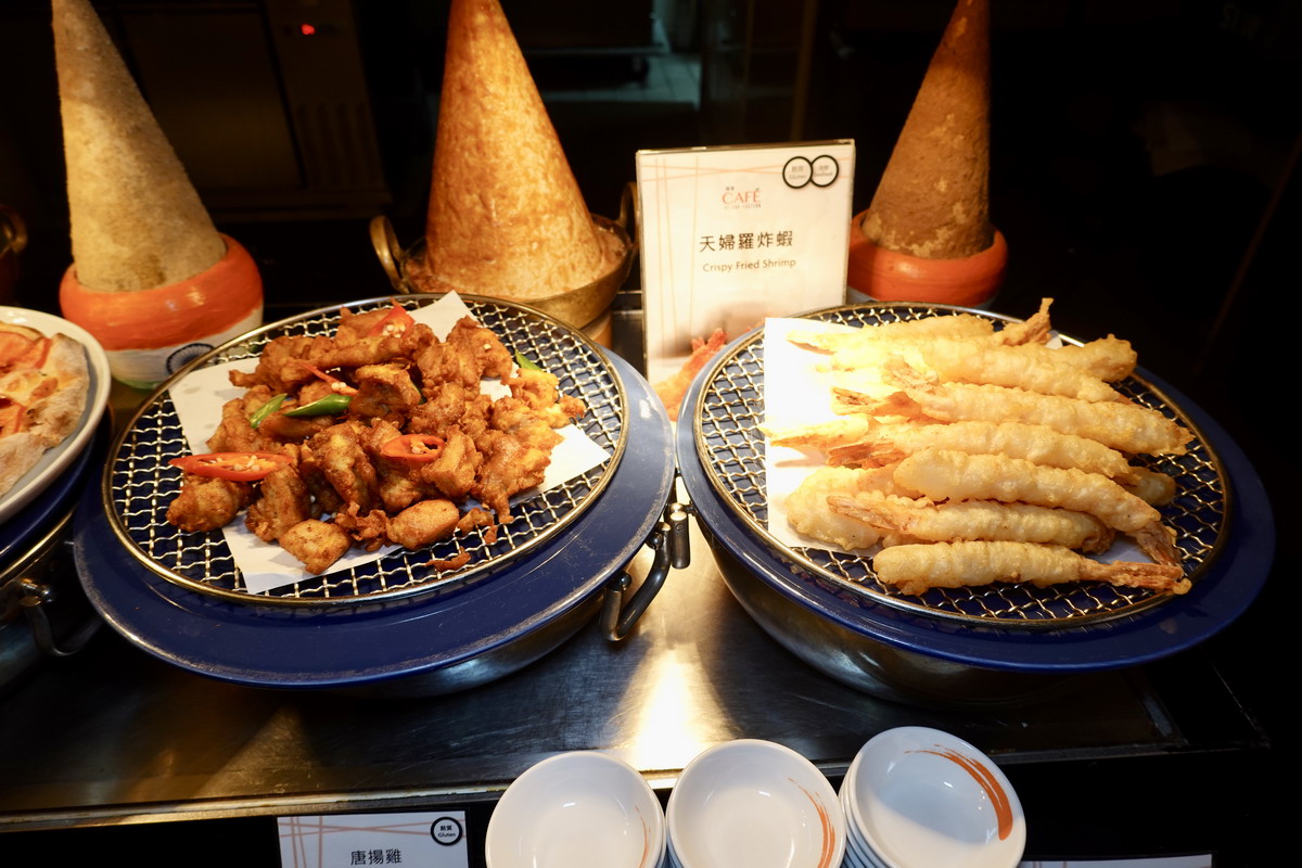 【台北六張犁站美食】香格里拉台北遠東國際飯店遠東Cafe吃到飽自助餐 2025:感蟹季登場,松葉蟹腳和螃蟹海鮮滿滿吃到飽,還吃得到鼎泰豐點心 7119 【台北六張犁站美食】香格里拉台北遠東國際飯店遠東Cafe吃到飽自助餐 2025:感蟹季登場,松葉蟹腳和螃蟹海鮮滿滿吃到飽,還吃得到鼎泰豐點心 7119