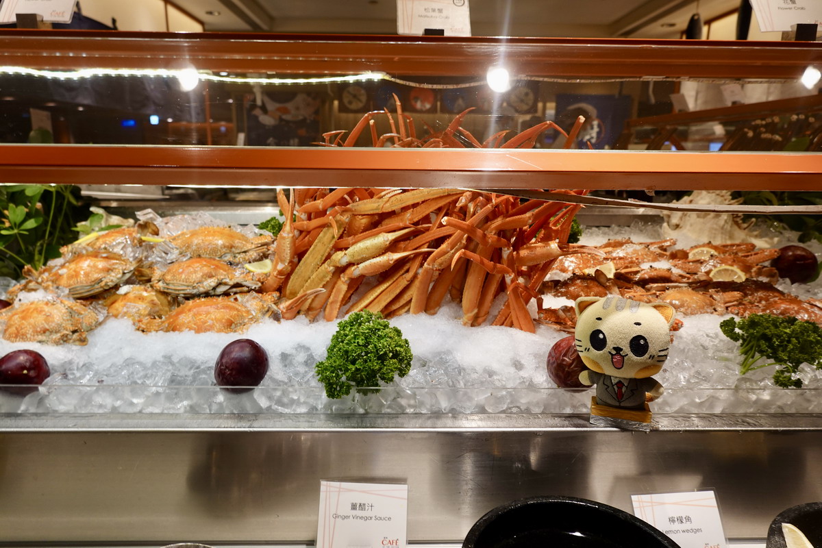 【台北六張犁站美食】香格里拉台北遠東國際飯店遠東Cafe吃到飽自助餐 2025:感蟹季登場,松葉蟹腳和螃蟹海鮮滿滿吃到飽,還吃得到鼎泰豐點心 7119 【台北六張犁站美食】香格里拉台北遠東國際飯店遠東Cafe吃到飽自助餐 2025:感蟹季登場,松葉蟹腳和螃蟹海鮮滿滿吃到飽,還吃得到鼎泰豐點心 7119