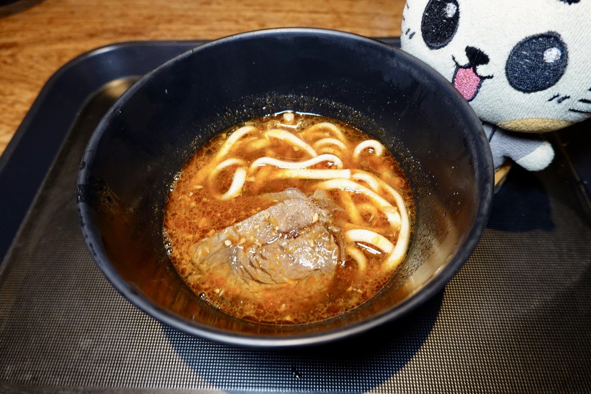 【桃園美食】環亞貴賓室(第一航廈T1D)Plaza Premium Lounge 2025:出國前好好飽餐一頓,牛肉麵和控肉飯必吃,休息好再上飛機,美好的旅程就從貴賓室開始 7129 【桃園美食】環亞貴賓室(第一航廈T1D)Plaza Premium Lounge 2025:出國前好好飽餐一頓,牛肉麵和控肉飯必吃,休息好再上飛機,美好的旅程就從貴賓室開始 7129