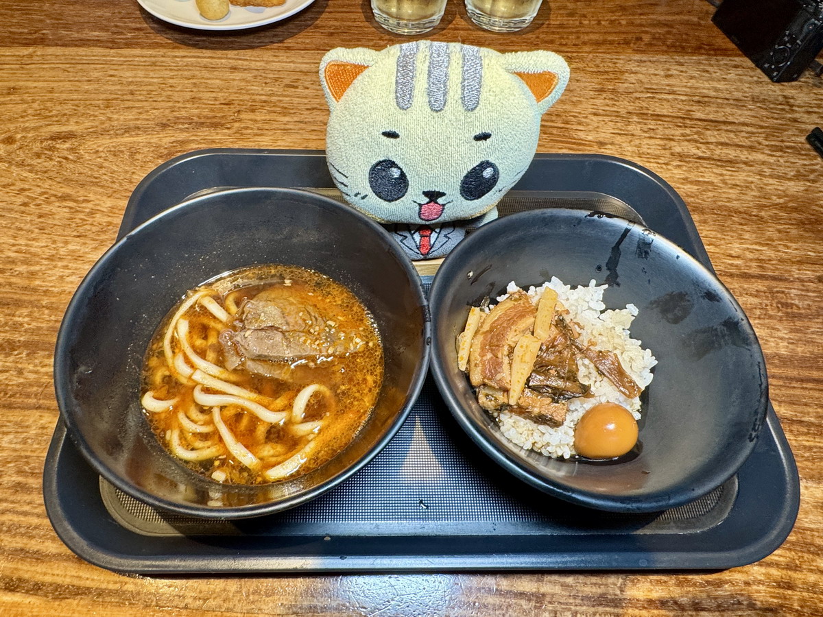 【桃園美食】環亞貴賓室(第一航廈T1D)Plaza Premium Lounge 2025:出國前好好飽餐一頓,牛肉麵和控肉飯必吃,休息好再上飛機,美好的旅程就從貴賓室開始 7129 【桃園美食】環亞貴賓室(第一航廈T1D)Plaza Premium Lounge 2025:出國前好好飽餐一頓,牛肉麵和控肉飯必吃,休息好再上飛機,美好的旅程就從貴賓室開始 7129