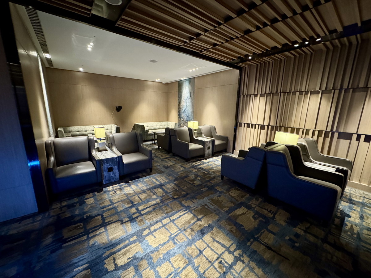 【桃園美食】環亞貴賓室(第一航廈T1D)Plaza Premium Lounge 2025:出國前好好飽餐一頓,牛肉麵和控肉飯必吃,休息好再上飛機,美好的旅程就從貴賓室開始 7129 【桃園美食】環亞貴賓室(第一航廈T1D)Plaza Premium Lounge 2025:出國前好好飽餐一頓,牛肉麵和控肉飯必吃,休息好再上飛機,美好的旅程就從貴賓室開始 7129