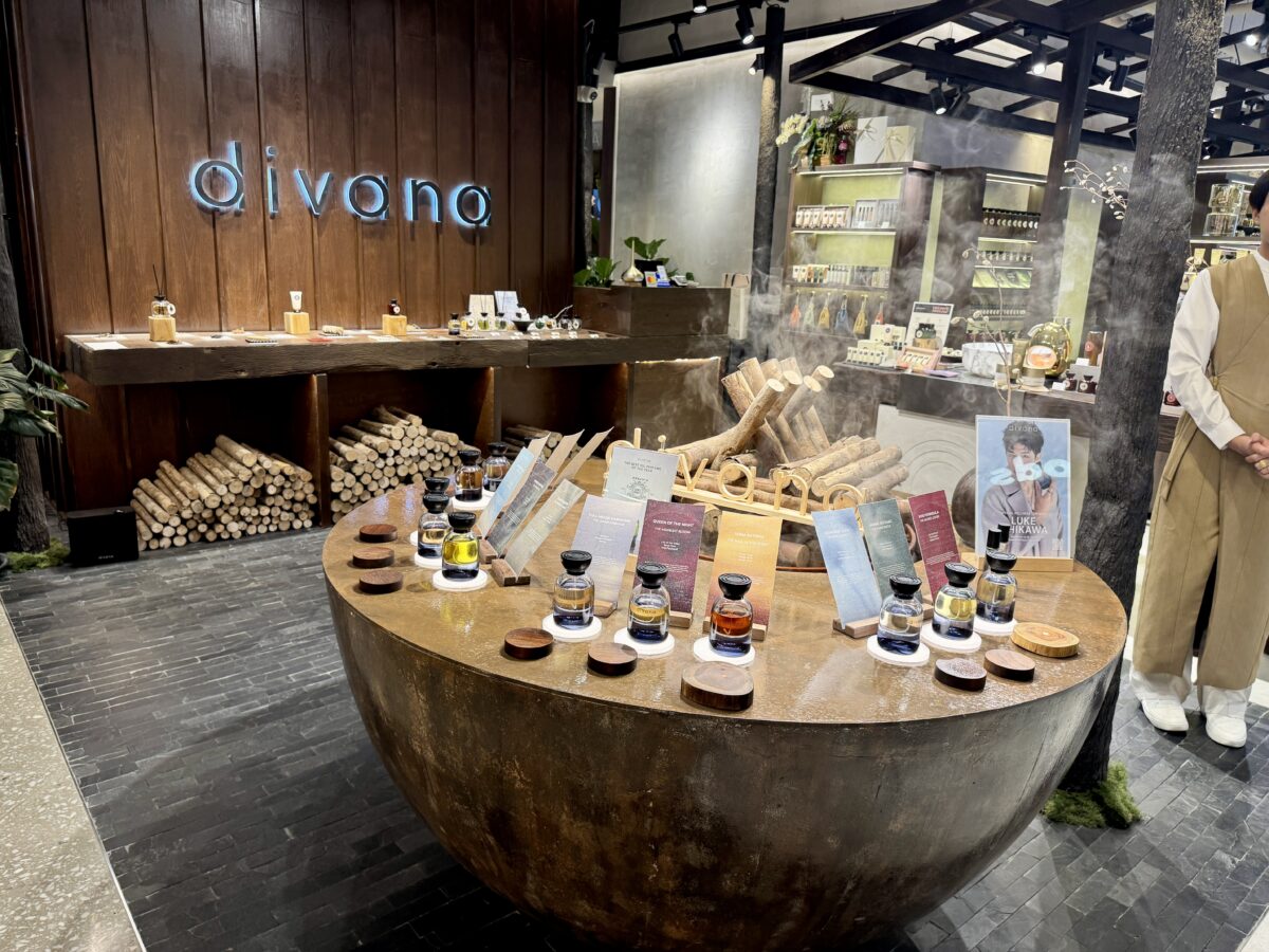 【泰國曼谷旅遊】都喜中央公園 Dusit Central Park 2025:在屋頂上建森林真是太狂了!曼谷最新開幕百貨商城,位在捷運和空鐵交界,交通超便利,曼谷逛街新樂園 7138 【泰國曼谷旅遊】都喜中央公園 Dusit Central Park 2025:在屋頂上建森林真是太狂了!曼谷最新開幕百貨商城,位在捷運和空鐵交界,交通超便利,曼谷逛街新樂園 7138