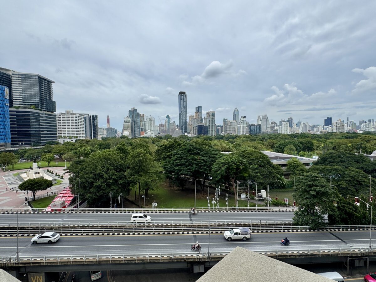 【泰國曼谷旅遊】都喜中央公園 Dusit Central Park 2025:在屋頂上建森林真是太狂了!曼谷最新開幕百貨商城,位在捷運和空鐵交界,交通超便利,曼谷逛街新樂園 7138 【泰國曼谷旅遊】都喜中央公園 Dusit Central Park 2025:在屋頂上建森林真是太狂了!曼谷最新開幕百貨商城,位在捷運和空鐵交界,交通超便利,曼谷逛街新樂園 7138