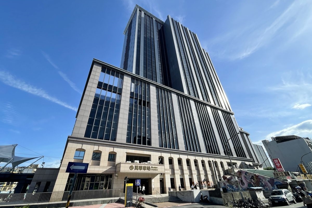 【台北龍山寺站美食】台北凱達大飯店家宴中餐廳 2025：金牌老火甘蔗頭麻油雞美味又暖身，還有招牌蒸午魚、脆皮豬腳、港式點心，菜色豐富、價錢實惠，適合各式聚餐 7145