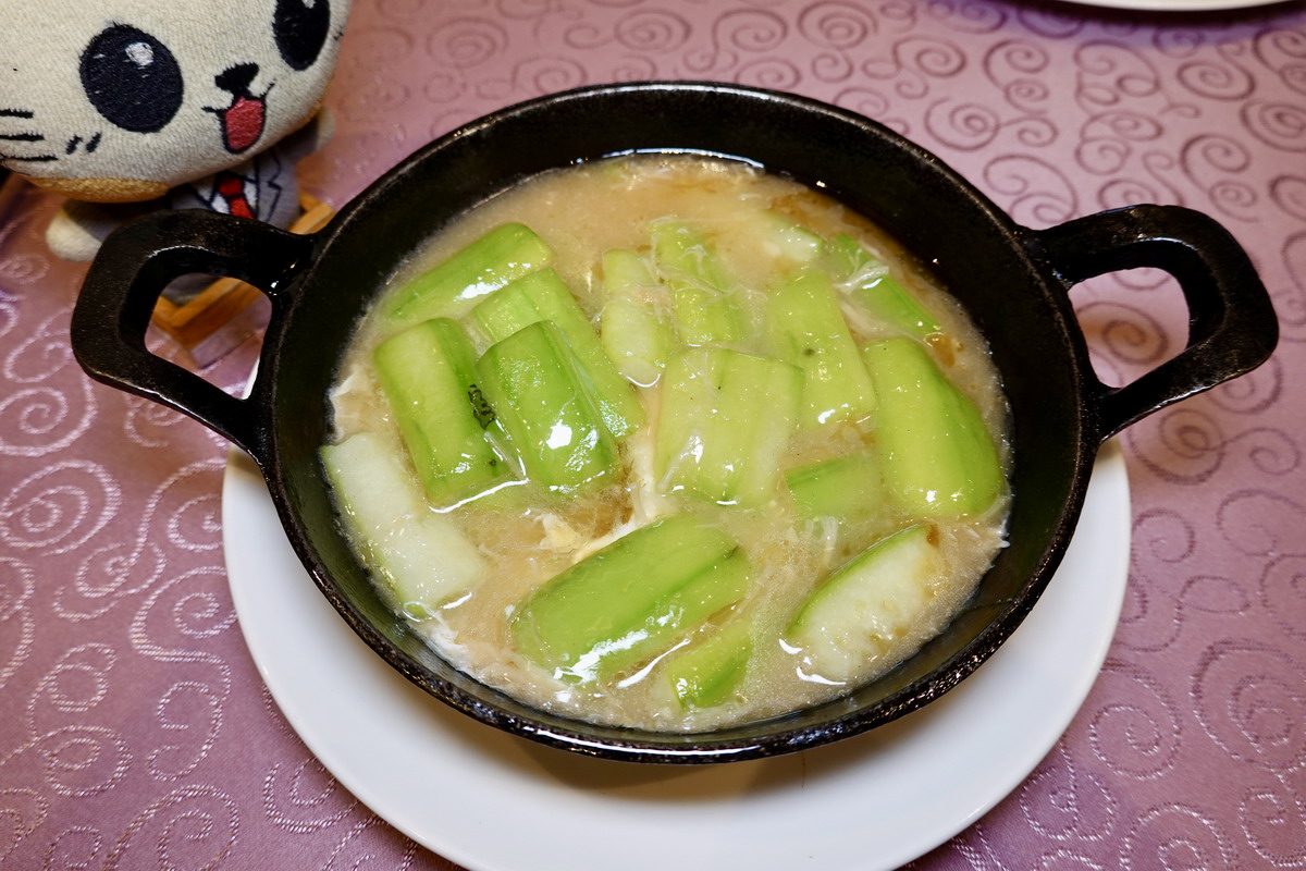 【台北龍山寺站美食】台北凱達大飯店家宴中餐廳 2025：金牌老火甘蔗頭麻油雞美味又暖身，還有招牌蒸午魚、脆皮豬腳、港式點心，菜色豐富、價錢實惠，適合各式聚餐 7145