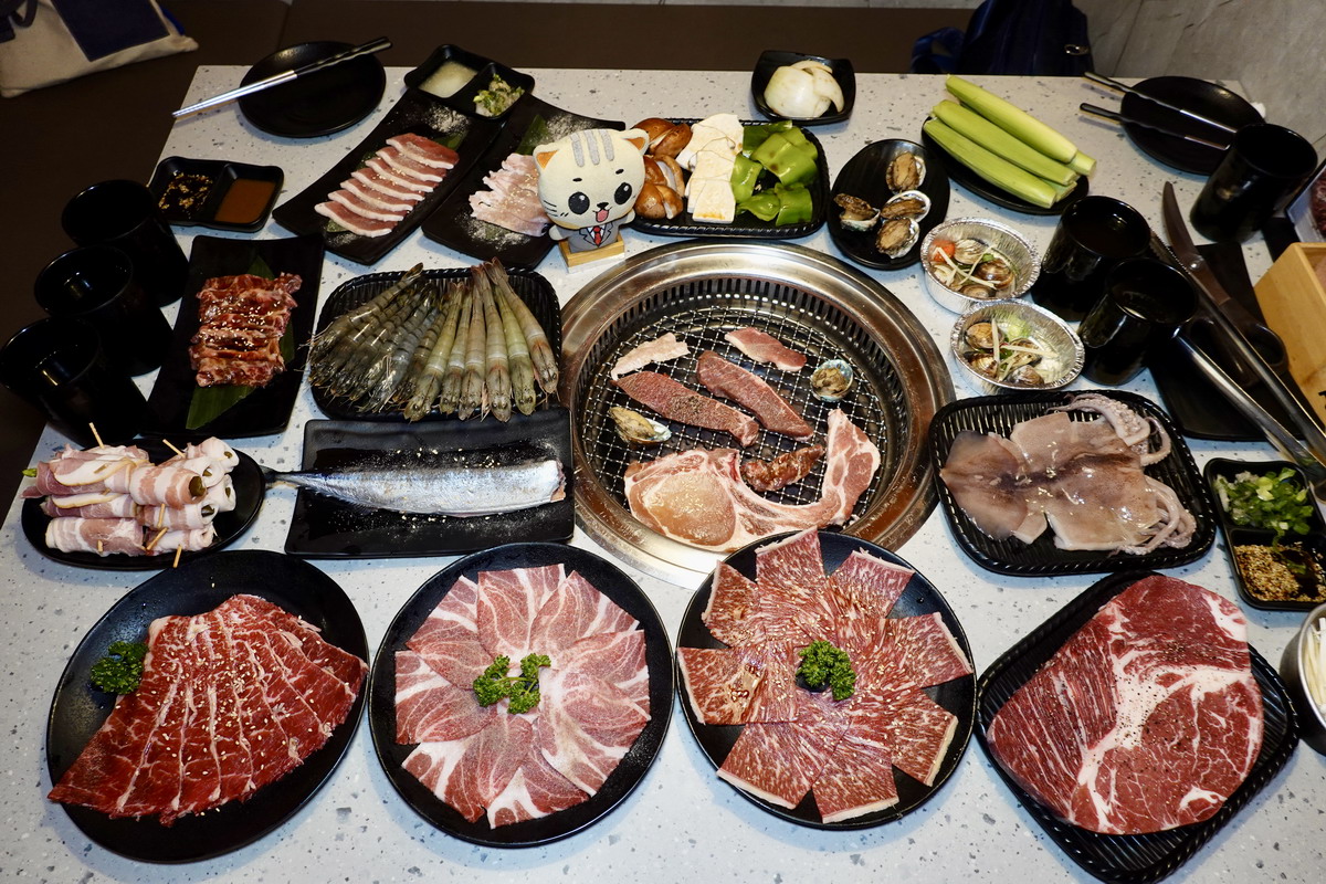 即時熱門文章：【新北新莊新莊站美食】Oh ! Yaki 精緻燒肉吃到飽-新莊店 2025：599起燒肉吃到飽，平日晚上9點後進場吃宵夜還打88折，搭捷運過來吃都划算！7152