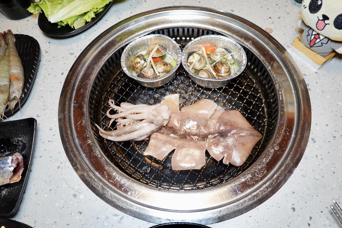【新北新莊新莊站美食】Oh ! Yaki 精緻燒肉吃到飽-新莊店 2025：599起燒肉吃到飽，平日晚上9點後進場吃宵夜還打88折，搭捷運過來吃都划算！7152