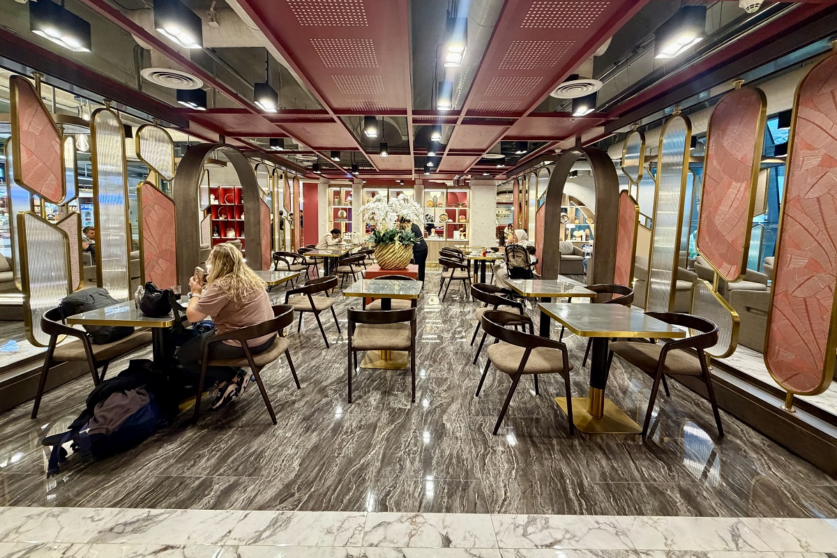 【泰國曼谷旅遊】傳說中JCB信用卡友免費享受素萬那普機場(BKK)Miracle Lounge 貴賓室(G區)2026全新裝潢升級回歸,24小時服務享用Buffet吃到飽自助餐 7210 【泰國曼谷旅遊】傳說中JCB信用卡友免費享受素萬那普機場(BKK)Miracle Lounge 貴賓室(G區)2026全新裝潢升級回歸,24小時服務享用Buffet吃到飽自助餐 7210