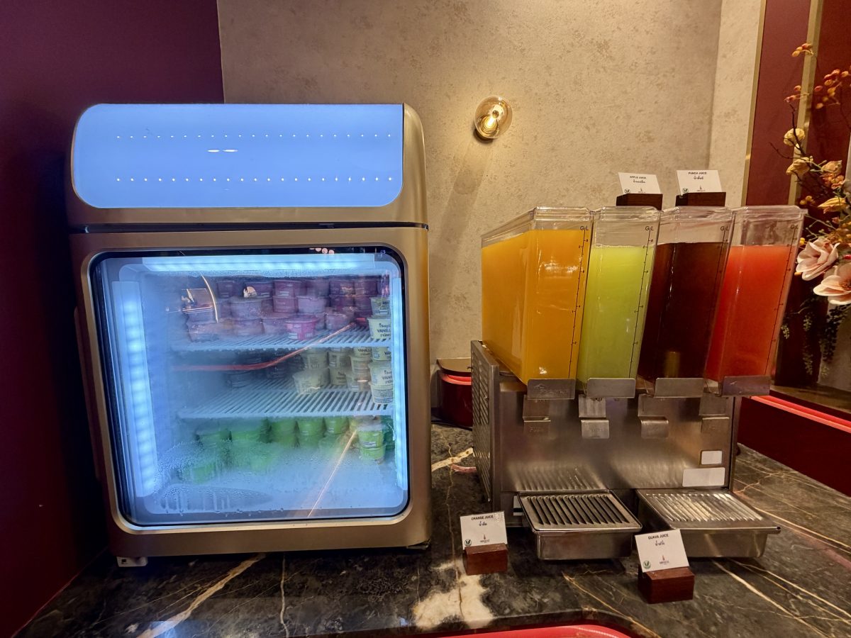 【泰國曼谷旅遊】傳說中JCB信用卡友免費享受素萬那普機場(BKK)Miracle Lounge 貴賓室(G區)2026全新裝潢升級回歸,24小時服務享用Buffet吃到飽自助餐 7210 【泰國曼谷旅遊】傳說中JCB信用卡友免費享受素萬那普機場(BKK)Miracle Lounge 貴賓室(G區)2026全新裝潢升級回歸,24小時服務享用Buffet吃到飽自助餐 7210