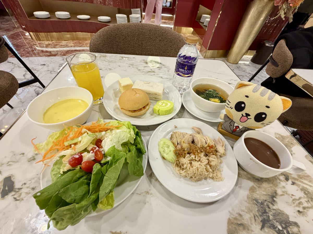 【泰國曼谷旅遊】傳說中JCB信用卡友免費享受素萬那普機場(BKK)Miracle Lounge 貴賓室(G區)2026全新裝潢升級回歸,24小時服務享用Buffet吃到飽自助餐 7210 【泰國曼谷旅遊】傳說中JCB信用卡友免費享受素萬那普機場(BKK)Miracle Lounge 貴賓室(G區)2026全新裝潢升級回歸,24小時服務享用Buffet吃到飽自助餐 7210