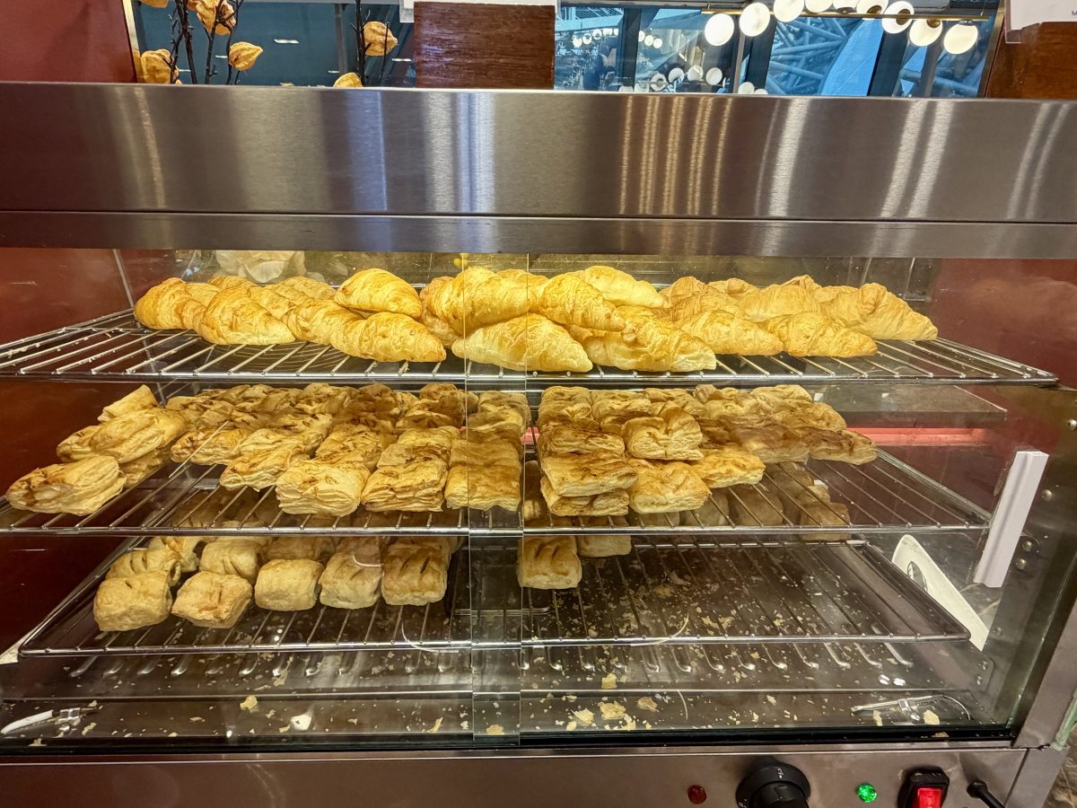 【泰國曼谷旅遊】傳說中JCB信用卡友免費享受素萬那普機場(BKK)Miracle Lounge 貴賓室(G區)2026全新裝潢升級回歸,24小時服務享用Buffet吃到飽自助餐 7210 【泰國曼谷旅遊】傳說中JCB信用卡友免費享受素萬那普機場(BKK)Miracle Lounge 貴賓室(G區)2026全新裝潢升級回歸,24小時服務享用Buffet吃到飽自助餐 7210