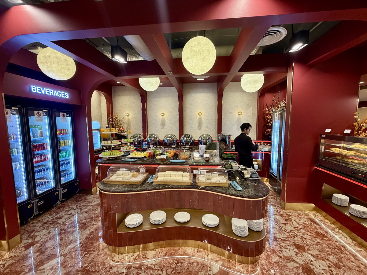 【泰國曼谷旅遊】傳說中JCB信用卡友免費享受素萬那普機場(BKK)Miracle Lounge 貴賓室(G區)2026全新裝潢升級回歸,24小時服務享用Buffet吃到飽自助餐 7210 【泰國曼谷旅遊】傳說中JCB信用卡友免費享受素萬那普機場(BKK)Miracle Lounge 貴賓室(G區)2026全新裝潢升級回歸,24小時服務享用Buffet吃到飽自助餐 7210