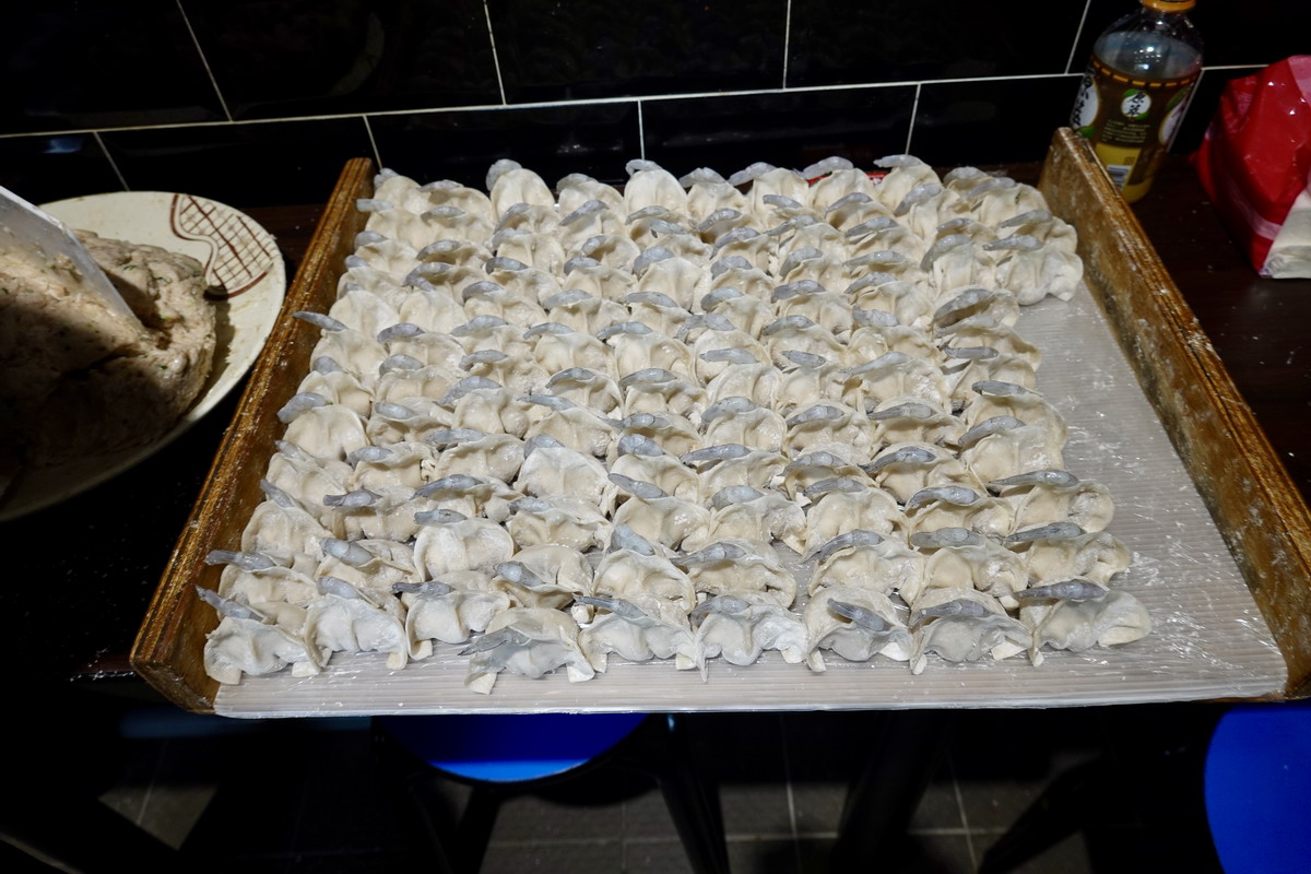 【台北南京三民站美食】亓家蒸餃專賣店 2026：1996創立老店，精緻美味卻平價的蒸餃，南京三民上班族B級美食 7290