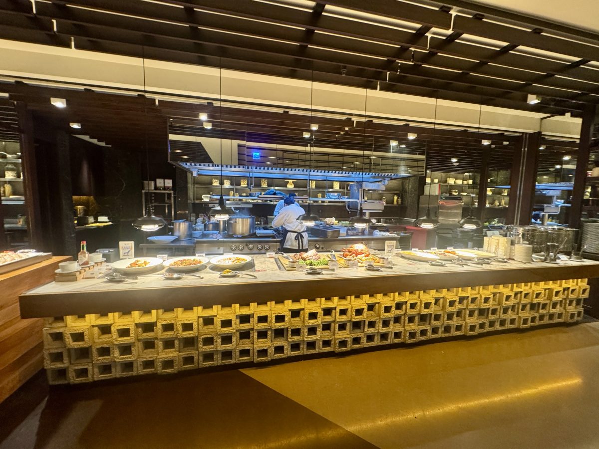 【台南安平區美食】台南大員皇冠假日酒店元素全日自助餐廳 2025：台南安平區的五星級酒店吃到飽自助餐，喝爆台南牛肉湯 7154