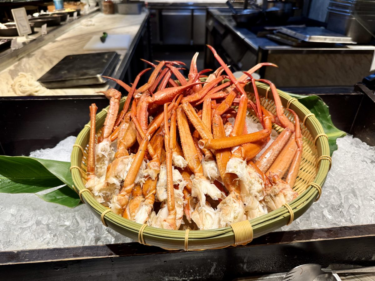 網站近期文章：【台南安平區美食】台南大員皇冠假日酒店元素全日自助餐廳 2025：台南安平區的五星級酒店吃到飽自助餐，喝爆台南牛肉湯 7154