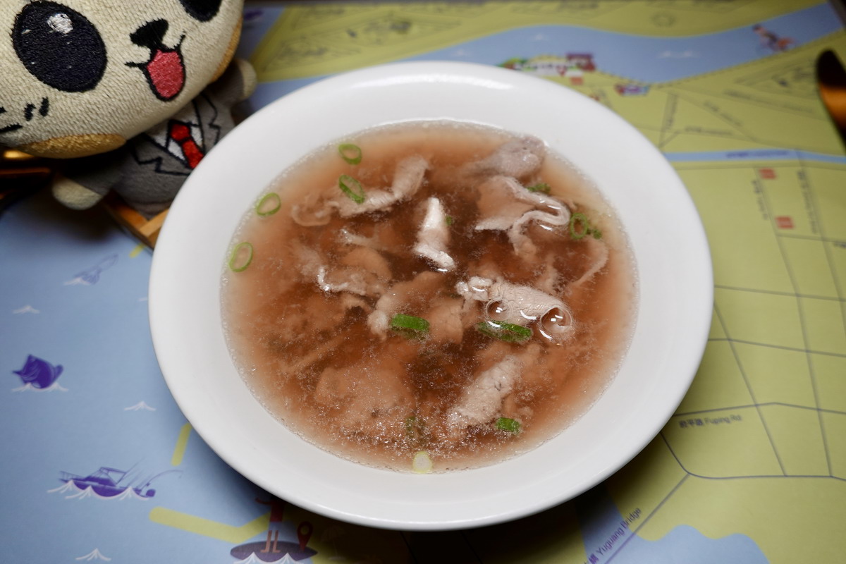 【台南安平區美食】台南大員皇冠假日酒店元素全日自助餐廳 2025：台南安平區的五星級酒店吃到飽自助餐，喝爆台南牛肉湯 7154