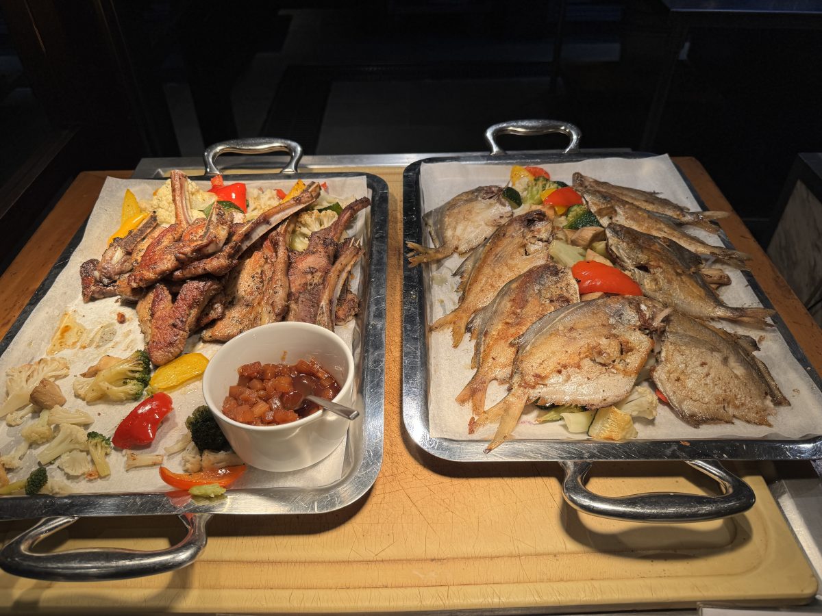 【台南安平區美食】台南大員皇冠假日酒店元素全日自助餐廳 2025：台南安平區的五星級酒店吃到飽自助餐，爽吃松葉蟹腳、喝爆台南牛肉湯 7154