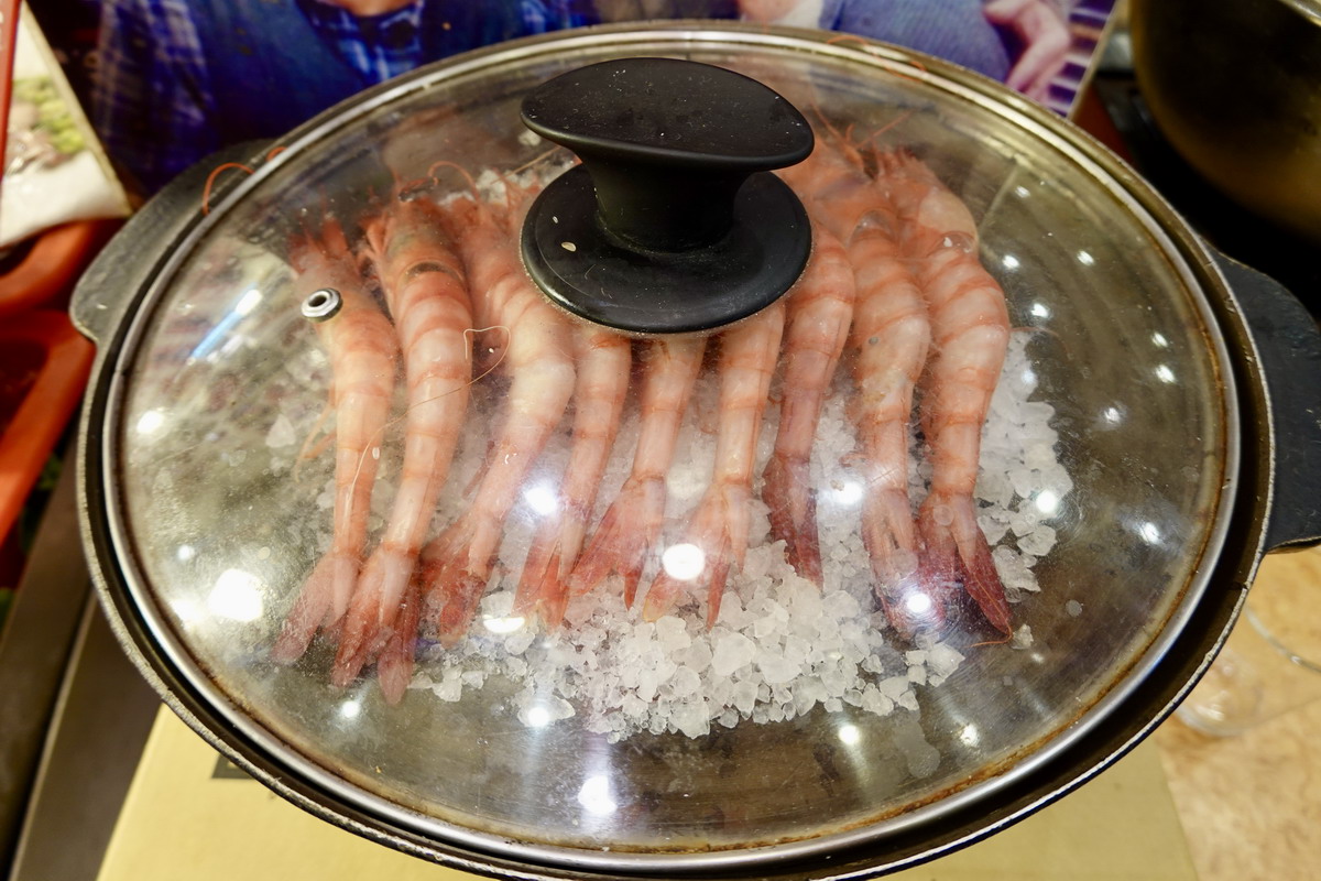 【台北南京復興站美食】鵝肉城活海鮮 2025：遼寧夜市霸主，眾多明星藝人上門，「輝達」黃仁勳也造訪，熱鬧的宵夜海產熱炒店 7159