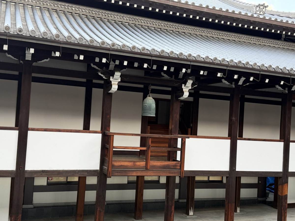 【日本京都旅遊】西本願寺：漂亮的大銀杏樹以及京都三大唐門之一、京都三大閣樓之一，世界遺產、日本國寶 7167