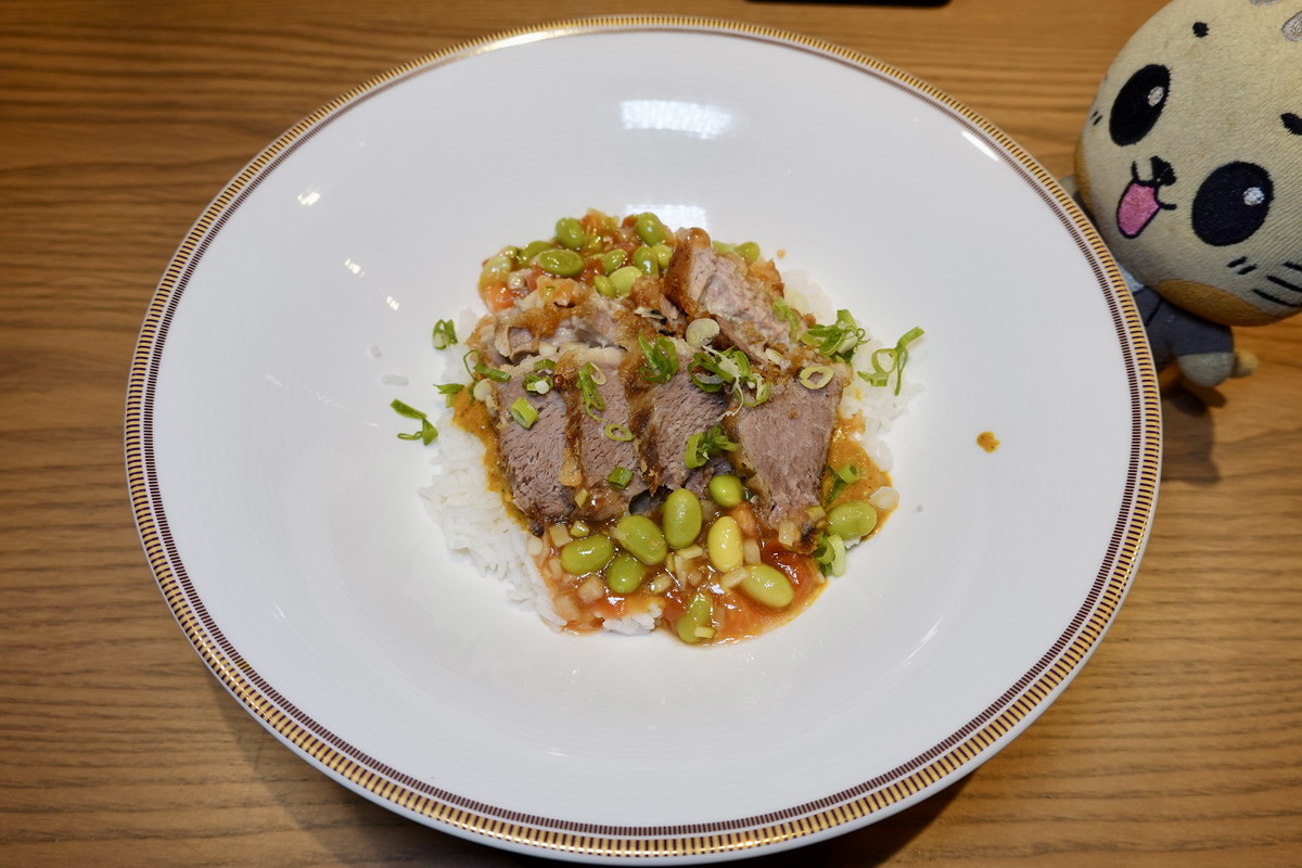 【台北忠孝復興站美食】小杜麵館：港星杜汶澤移民來台灣開的麵館，一開幕就大排隊，米其林主廚設計餐點，限量花膠雞湯超好喝 7169