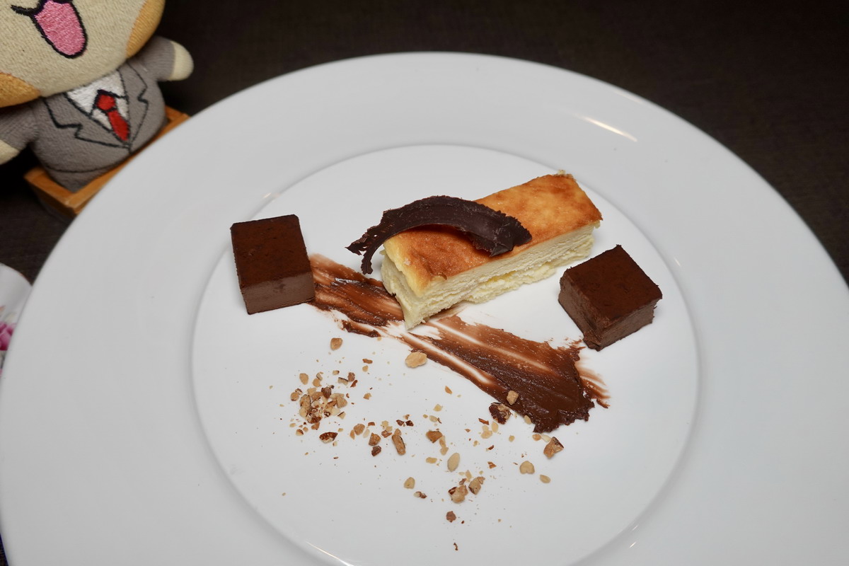 【台北陽明山美食】絹絲谷 Silk Valley：陽明山秘境無菜單私廚與湯屋，大自然裡的世外桃源，在森林溪谷中享受美食與泡湯（貓大爺x絹絲谷松露乳酪蛋糕）7172