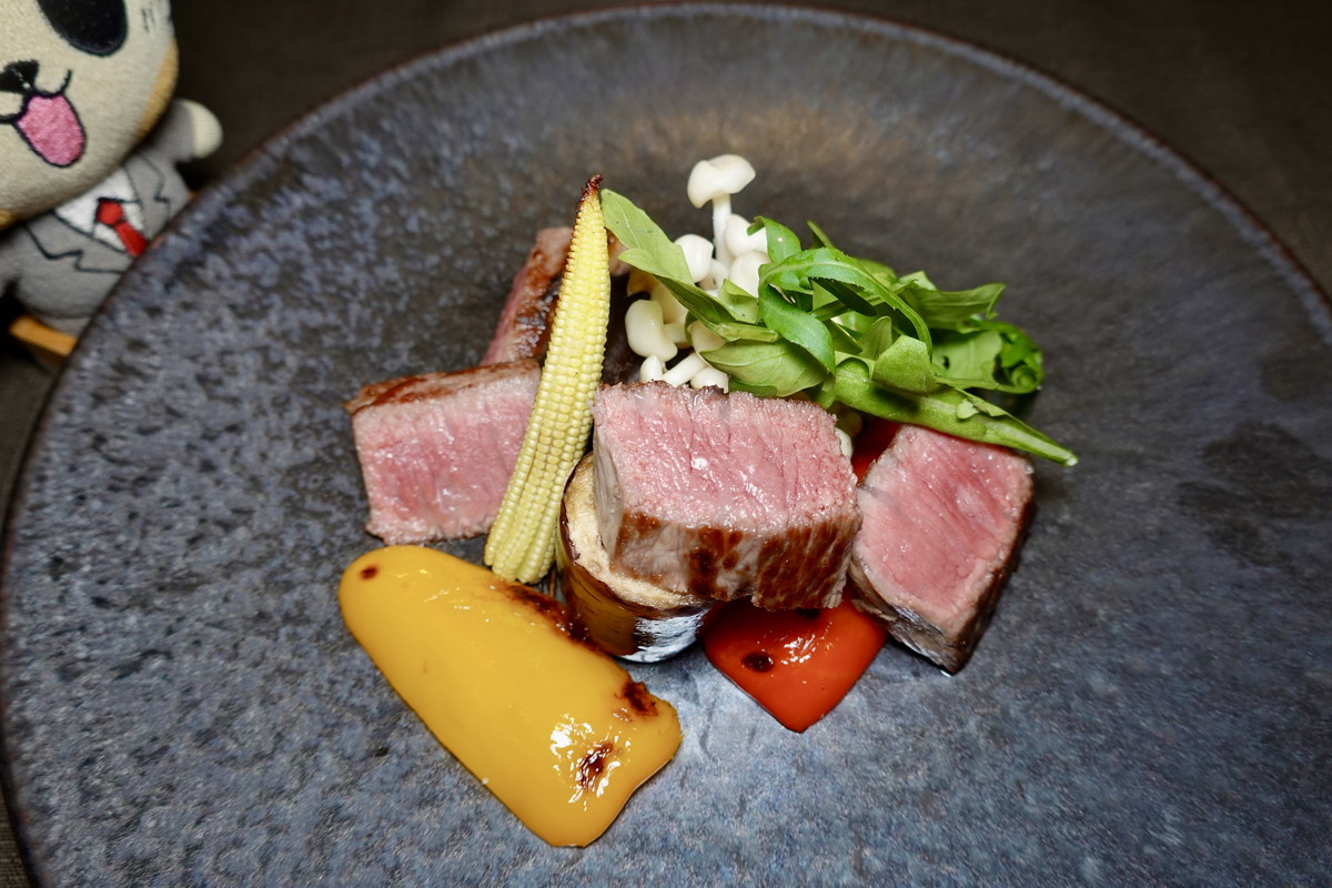 【台北陽明山美食】絹絲谷 Silk Valley：陽明山秘境無菜單私廚與湯屋，大自然裡的世外桃源，在森林溪谷中享受美食與泡湯（貓大爺x絹絲谷松露乳酪蛋糕）7172