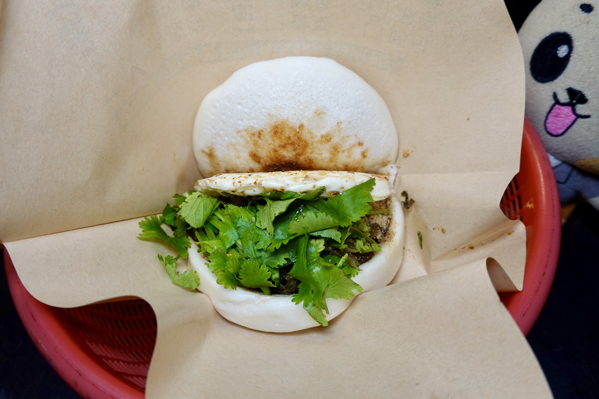 【桃園中壢美食】金牌刈包:控肉給兩片!尾牙吃刈包就吃這一攤,中壢觀光夜市必吃名攤,經濟部5星認證 【桃園中壢美食】金牌刈包:控肉給兩片!尾牙吃刈包就吃這一攤,中壢觀光夜市必吃名攤,經濟部5星認證