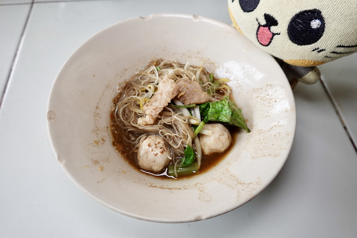 【泰國大城府美食】Pa Lek Boat Noodle 船麵：泰國米其林必比登，三代傳承傳統船麵，一碗20泰銖超便宜，大城觀光必吃美食，還有周星馳雞公碗 7181