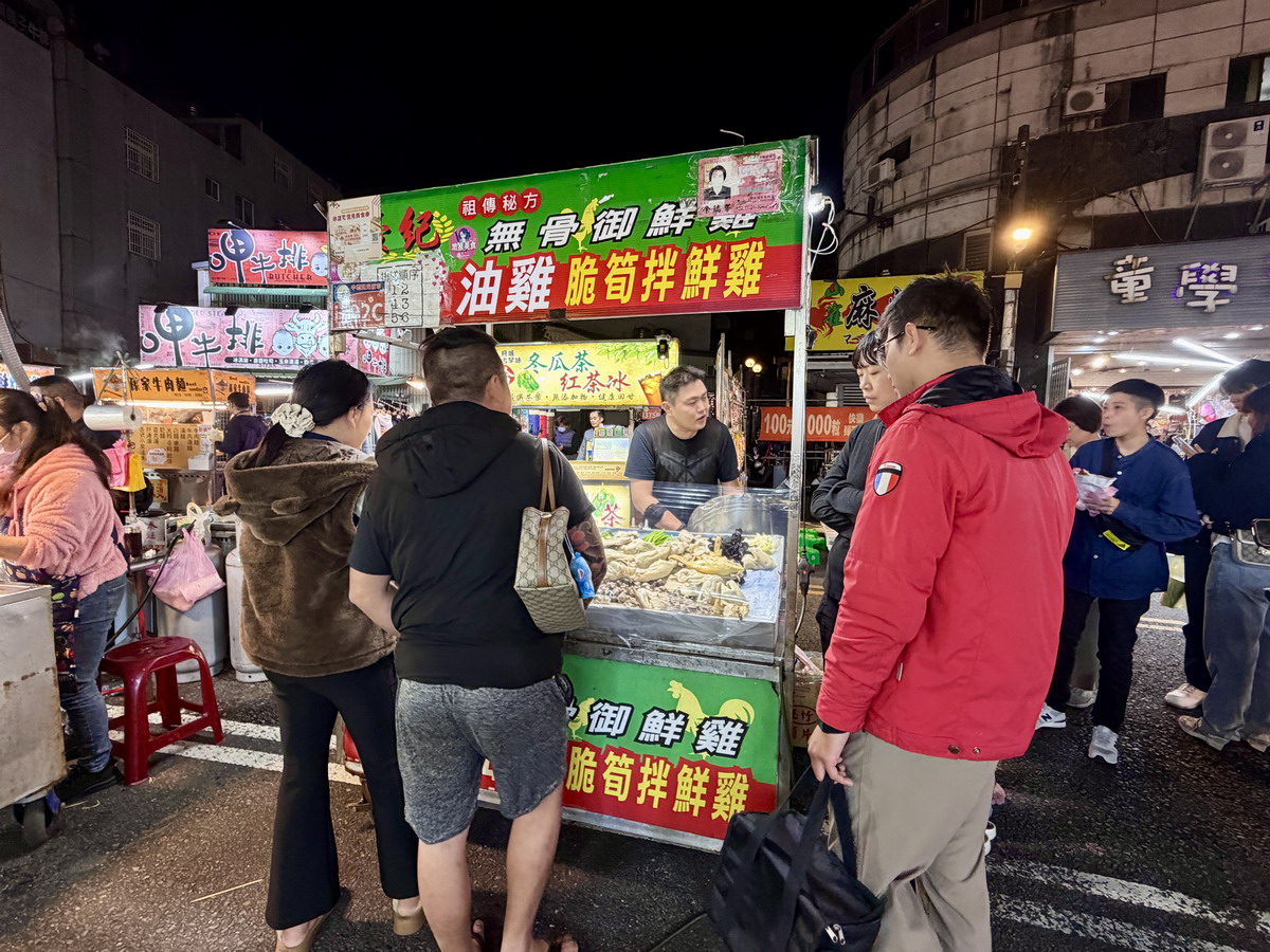 【桃園市美食】中壢觀光夜市:桃園代表夜市之一,攤位多、好吃好逛 7182 【桃園市美食】中壢觀光夜市:桃園代表夜市之一,攤位多、好吃好逛 7182