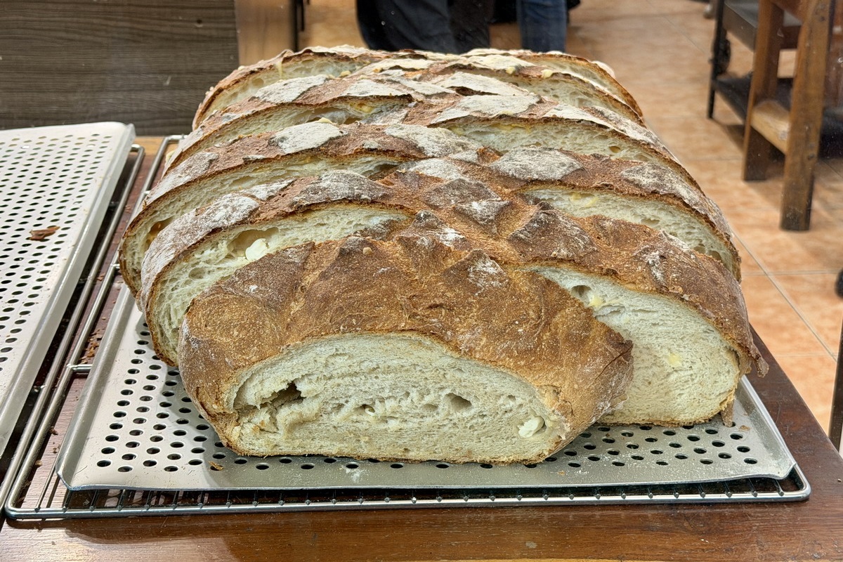 即時熱門文章：【台北行天宮站美食】鬍子麥胖 Mr. Beard Bakery 2026：老麵低溫熟成製作的麵包，吃了不賬氣、不胃酸、助消化，健康的麵包店 7197