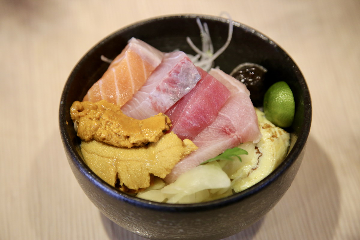 【台北中山國中站美食】躼腳日本料理 2026：很台的日本料理，新鮮平價，上班族排隊B級美食 7201