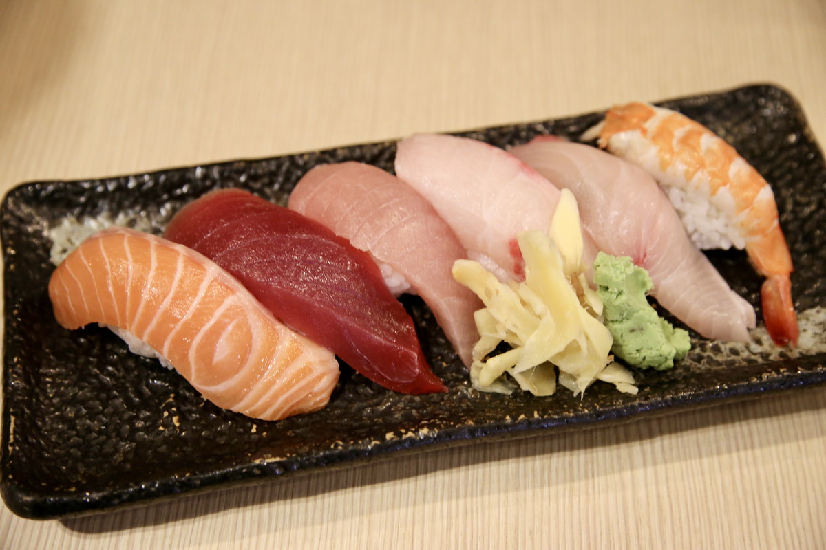 【台北中山國中站美食】躼腳日本料理 2026：很台的日本料理，新鮮平價，上班族排隊B級美食 7201