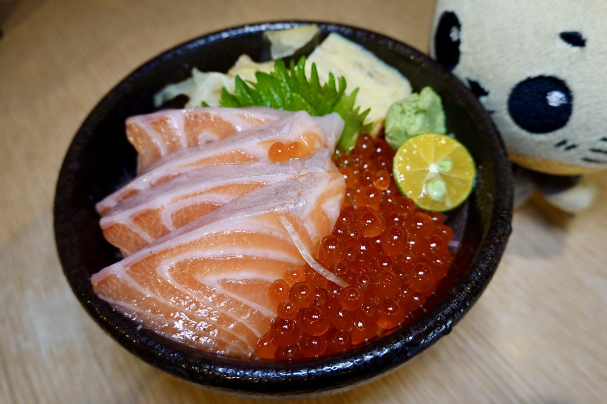 即時熱門文章：【台北中山國中站美食】躼腳日本料理 2026：很台的日本料理，新鮮平價，上班族排隊B級美食 7201