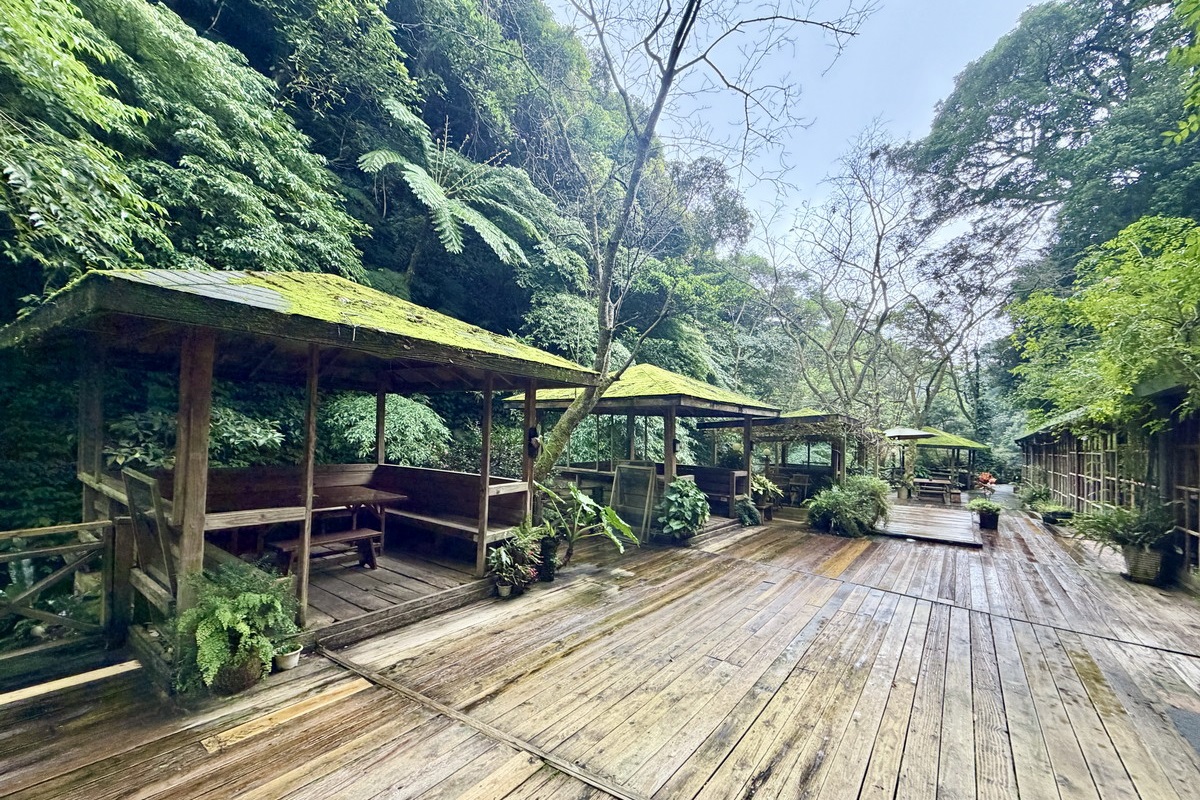 【團購商品】貓大爺X絹絲谷:頂級松露乳酪蛋糕與精品黑巧克力,馬達加斯加75%及洛神64%(寶麗廣場B2絹絲谷Silk Valley)7205 【團購商品】貓大爺X絹絲谷:頂級松露乳酪蛋糕與精品黑巧克力,馬達加斯加75%及洛神64%(寶麗廣場B2絹絲谷Silk Valley)7205