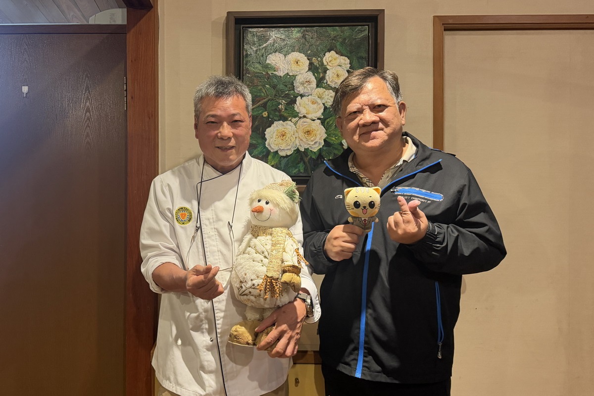 【團購商品】貓大爺X絹絲谷:頂級松露乳酪蛋糕與精品黑巧克力,馬達加斯加75%及洛神64%(寶麗廣場B2絹絲谷Silk Valley)7205 【團購商品】貓大爺X絹絲谷:頂級松露乳酪蛋糕與精品黑巧克力,馬達加斯加75%及洛神64%(寶麗廣場B2絹絲谷Silk Valley)7205