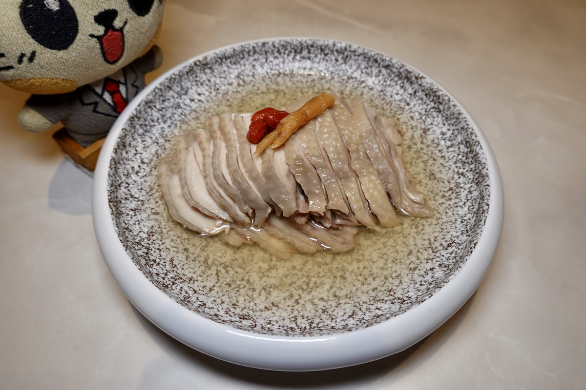 【台北市南港軟體園區站美食】漢來上海湯包台北LaLaport店 2026：小籠湯包南霸天來到南港LaLaport了，湯包現做現蒸，內行的會點超厚片排骨蛋炒飯 7215