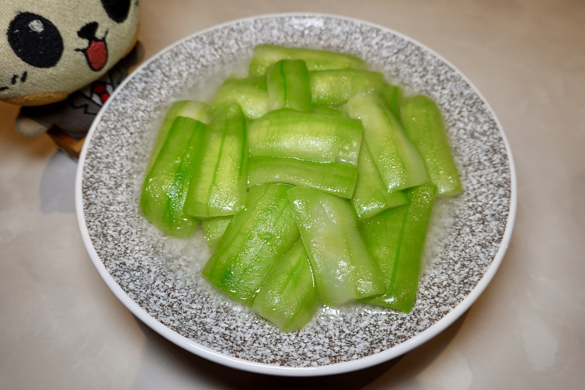 【台北市南港軟體園區站美食】漢來上海湯包台北LaLaport店 2026：小籠湯包南霸天來到南港LaLaport了，湯包現做現蒸，內行的會點超厚片排骨蛋炒飯 7215