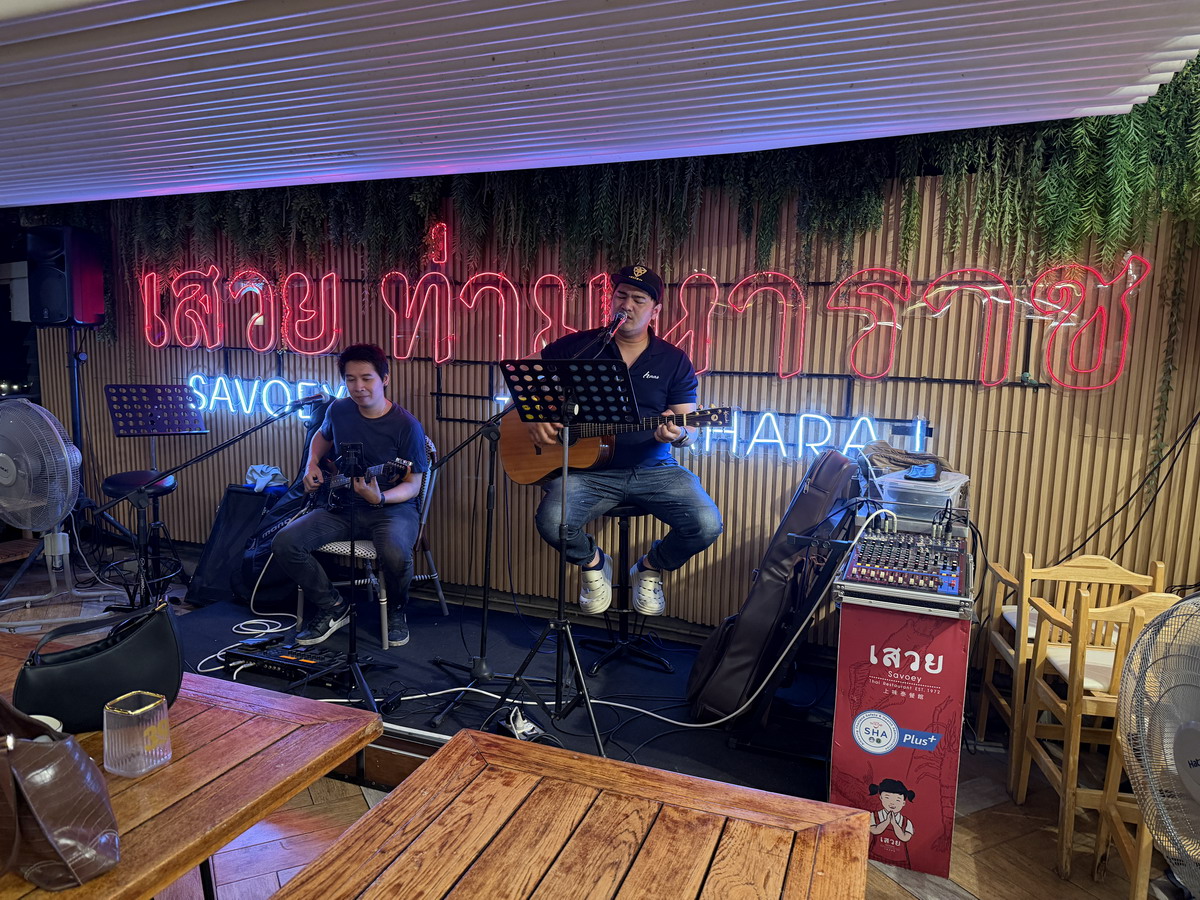 【泰國曼谷美食】上味泰餐廳瑪哈拉碼頭店 Savoey @Tha Mararaj 2026：Vibes！氣氛超好的曼谷昭披耶河畔海鮮餐廳，享受美食、欣賞河景、現場演唱，度假感拉滿，咖哩螃蟹必吃 7217