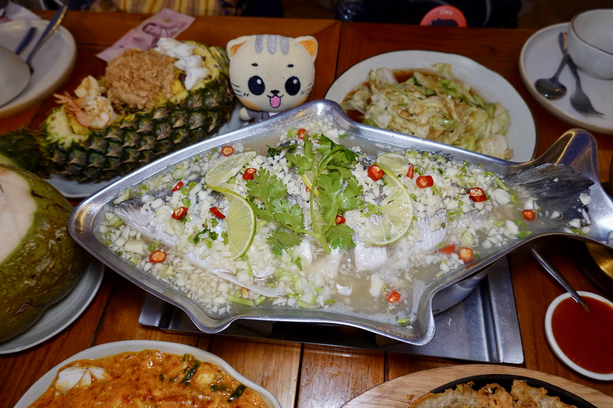 【泰國曼谷美食】上味泰餐廳瑪哈拉碼頭店 Savoey @Tha Mararaj 2026：Vibes！氣氛超好的曼谷昭披耶河畔海鮮餐廳，享受美食、欣賞河景、現場演唱，度假感拉滿，咖哩螃蟹必吃 7217