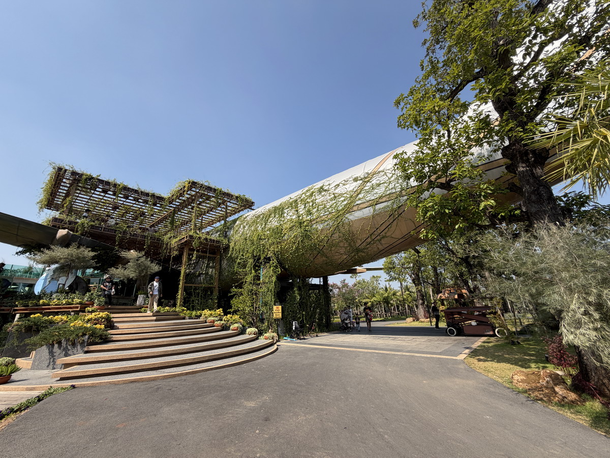 【泰國拉差布里府旅遊】Damnoen Sky 飛機咖啡廳 2026：太狂了！將退役客機改成咖啡廳，還可以搭乘小火車、划獨木舟，根本親子樂園，泰國近郊最新熱門打卡景點 7224