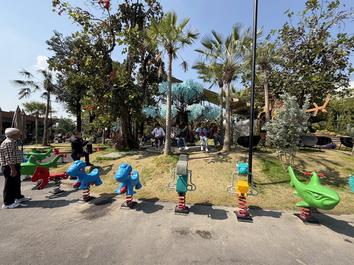 【泰國拉差布里府旅遊】Damnoen Sky 飛機咖啡廳 2026：太狂了！將退役客機改成咖啡廳，還可以搭乘小火車、划獨木舟，根本親子樂園，泰國近郊最新熱門打卡景點 7224